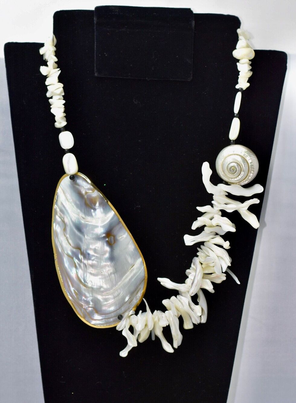 DESIGNER ABALONE, MOTHER OF PEARL ART DECO ONYX CHUNKY SHELL STATEMENT NECKLACE